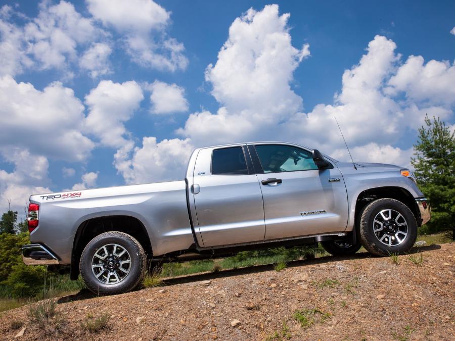  Toyota Tundra Double Cab SR5 by TRD 2013 года  (фото 17 из 18)